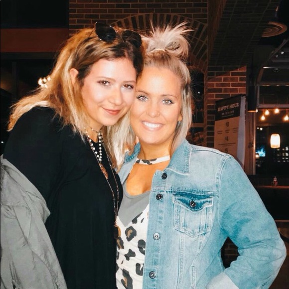 Meet your Posher, Megan - Picture 1 of 1